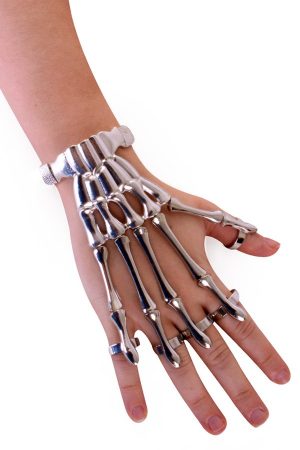 Armband skeletvingers zilverkleurig
