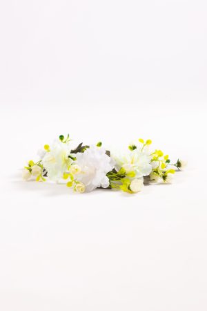 Grote bloemenkrans wit bloemen haarband