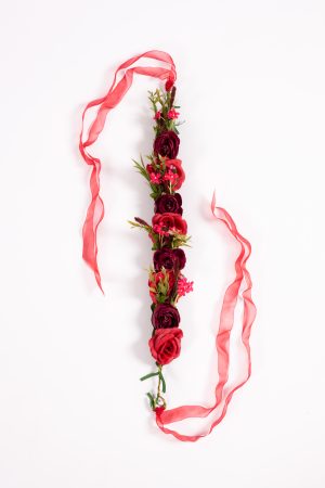 Luxe bloemenkrans rood rozen haarband