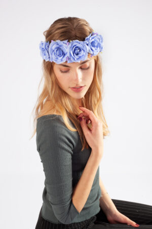 Rozenkrans haar lichtblauw bloemenkrans rozen haarband elastiek