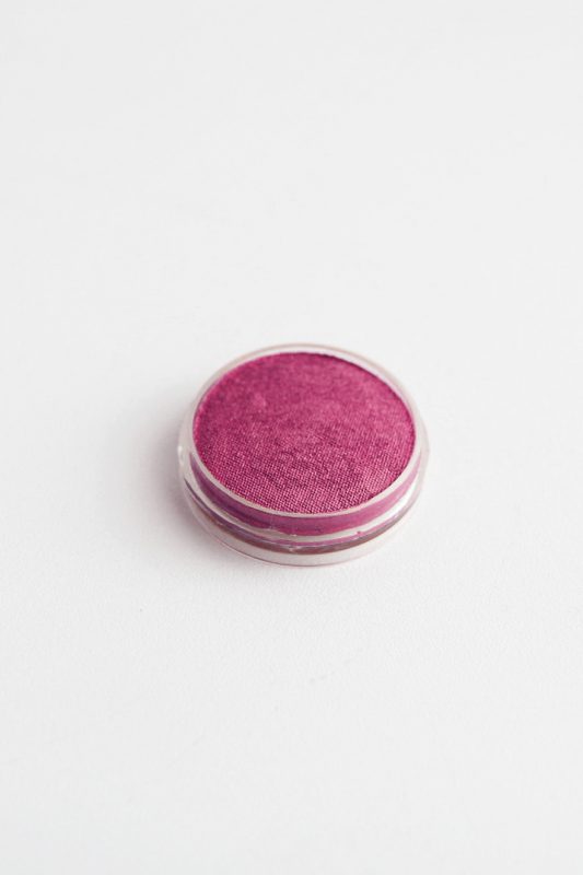 schmink-metallic-donkerroze